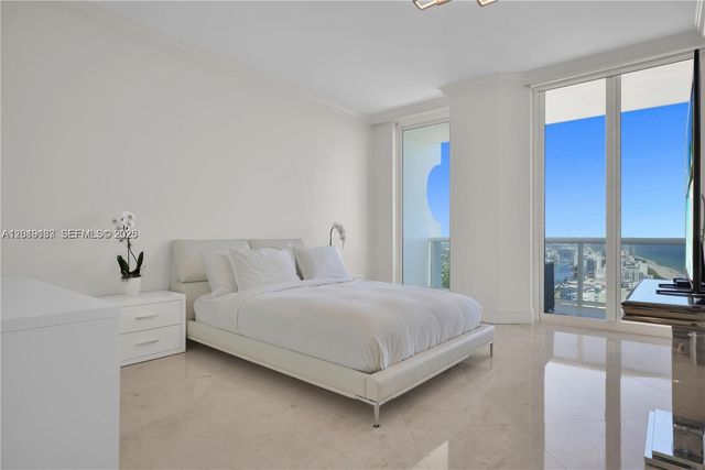 4779 Collins Ave PH 4301, Miami Beach, FL 33140