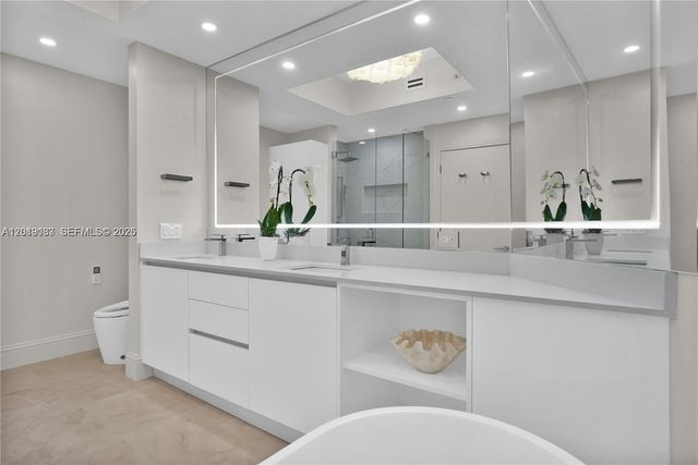 4779 Collins Ave PH 4301, Miami Beach, FL 33140