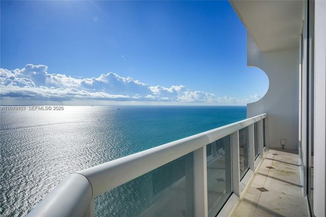 4779 Collins Ave PH 4301, Miami Beach, FL 33140