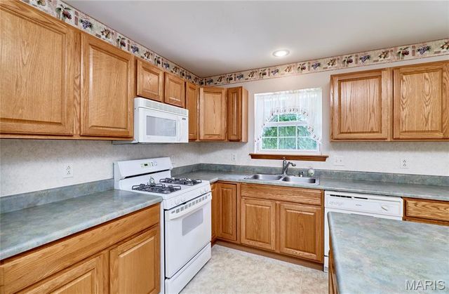25 Spanish Oak Court, Troy, MO 63379