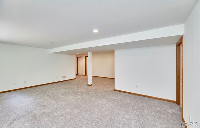 25 Spanish Oak Court, Troy, MO 63379
