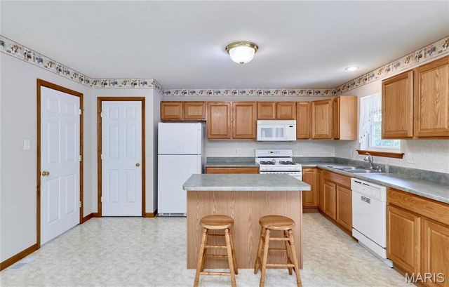 25 Spanish Oak Court, Troy, MO 63379