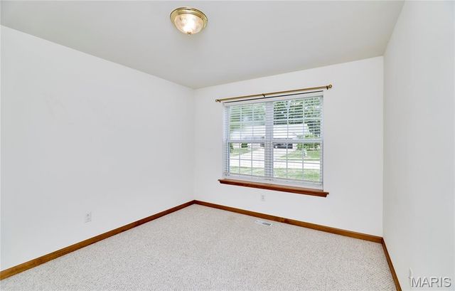 25 Spanish Oak Court, Troy, MO 63379
