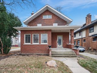 812 Garfield Avenue, Rockford, IL 61103