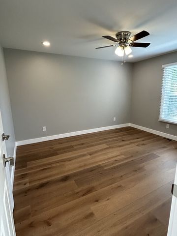 806 Cedarcrest Ave, Madison, TN 37115
