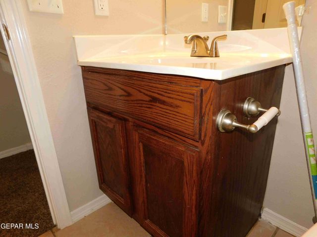 10021 RAILROAD Drive 303, El Paso, TX 79924