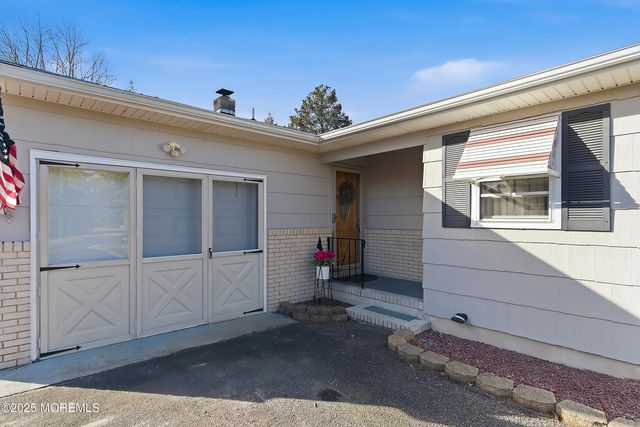 1111 Waterberry Court S, Toms River, NJ 08757