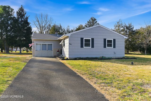 1111 Waterberry Court S, Toms River, NJ 08757