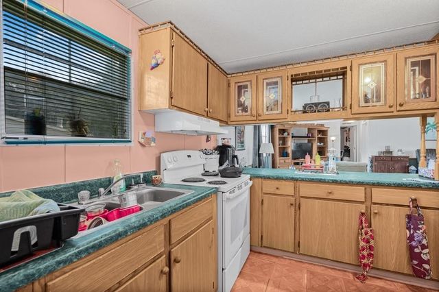 180 Missroon St., Georgetown, SC 29440