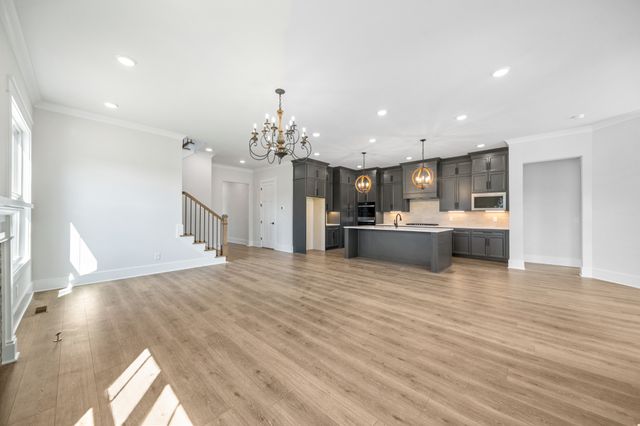 15 Peyton Place, Columbia, TN 38401