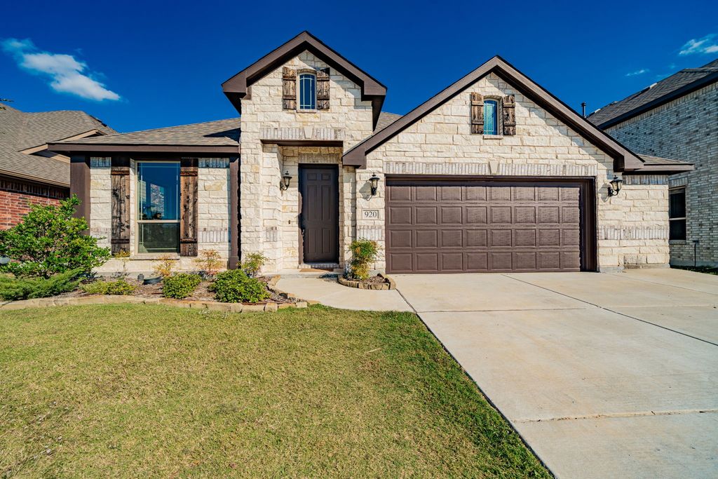 920 Bald Cypress Drive, Fate, TX 75087