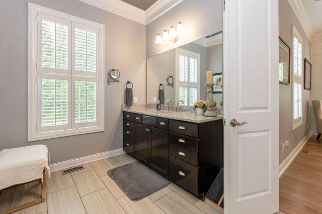 7930 Cole Park N, New Albany, OH 43054