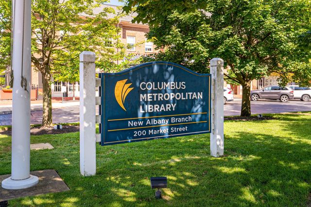 7930 Cole Park N, New Albany, OH 43054