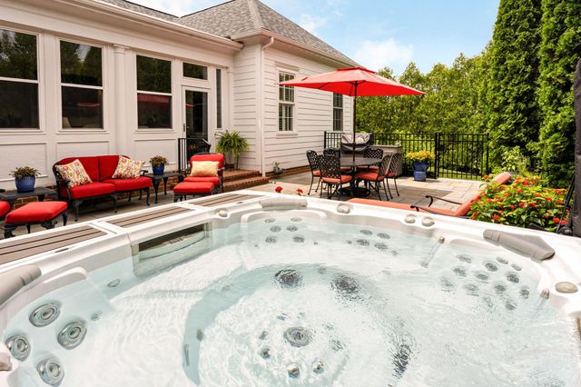 7930 Cole Park N, New Albany, OH 43054