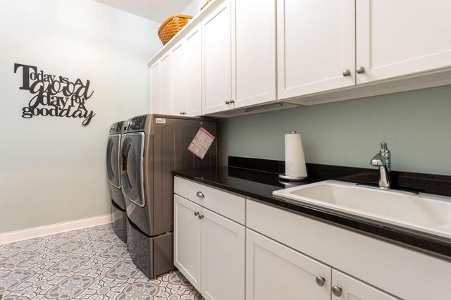 7930 Cole Park N, New Albany, OH 43054