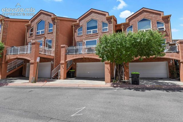 1346 Mirrillion Heights, Colorado Springs, CO 80904