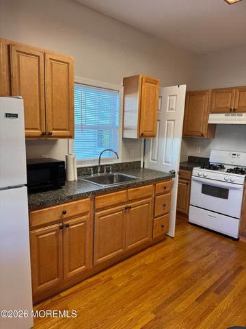 807 Grand Central Avenue 1, Lavallette, NJ 08735