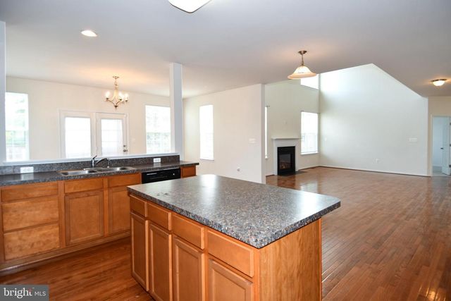 3082 AMERICAN EAGLE BLVD, Woodbridge, VA 22191