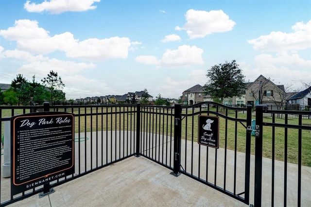 10210 Water Harbor Drive, Missouri City, TX 77459