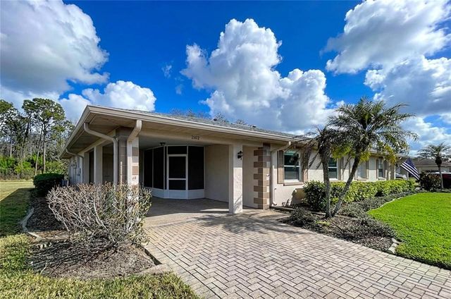 2102 HEMBURY PLACE SE 34, Sun City Center, FL 33573