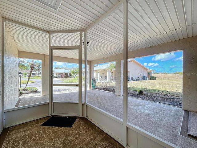 2102 HEMBURY PLACE SE 34, Sun City Center, FL 33573