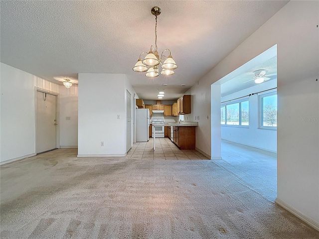 2102 HEMBURY PLACE SE 34, Sun City Center, FL 33573