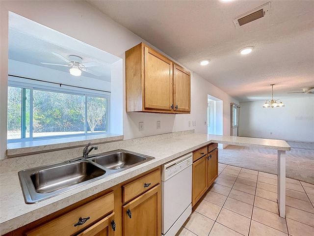 2102 HEMBURY PLACE SE 34, Sun City Center, FL 33573