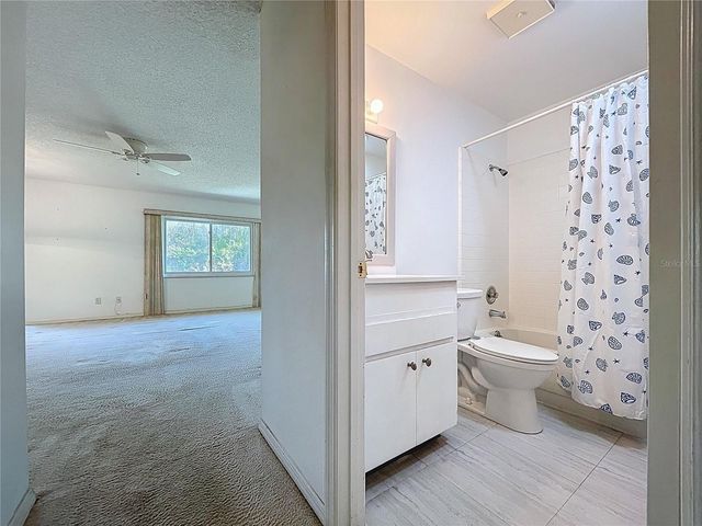 2102 HEMBURY PLACE SE 34, Sun City Center, FL 33573