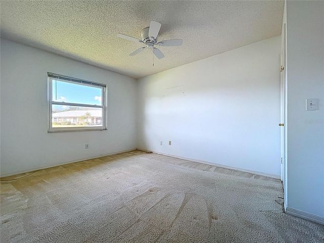 2102 HEMBURY PLACE SE 34, Sun City Center, FL 33573