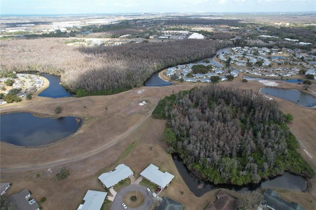 2102 HEMBURY PLACE SE 34, Sun City Center, FL 33573