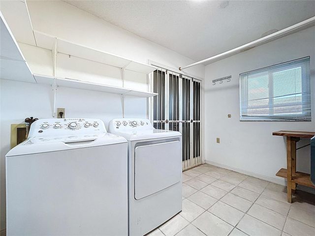 2102 HEMBURY PLACE SE 34, Sun City Center, FL 33573