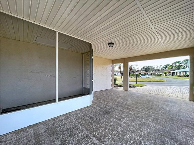 2102 HEMBURY PLACE SE 34, Sun City Center, FL 33573