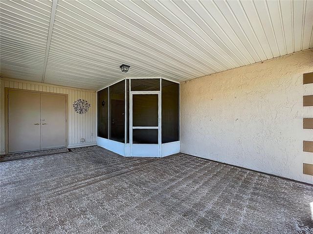 2102 HEMBURY PLACE SE 34, Sun City Center, FL 33573