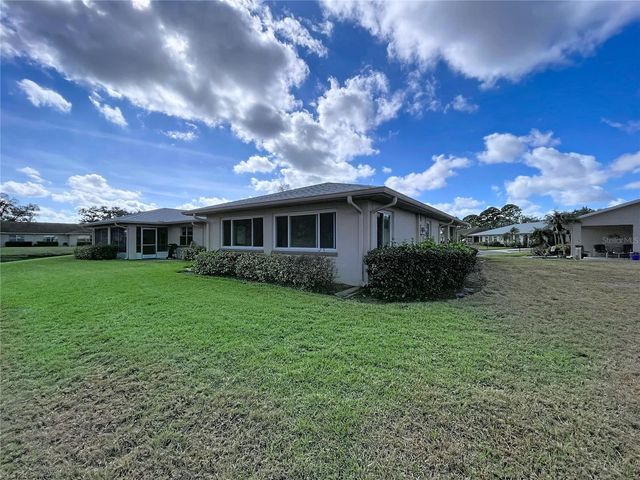 2102 HEMBURY PLACE SE 34, Sun City Center, FL 33573