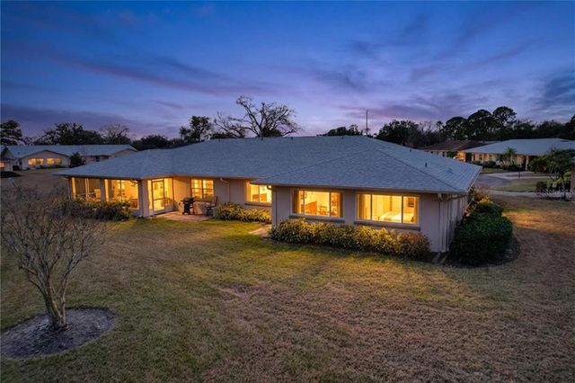 2102 HEMBURY PLACE SE 34, Sun City Center, FL 33573