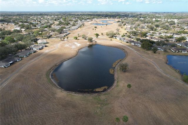 2102 HEMBURY PLACE SE 34, Sun City Center, FL 33573