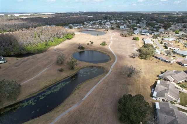 2102 HEMBURY PLACE SE 34, Sun City Center, FL 33573