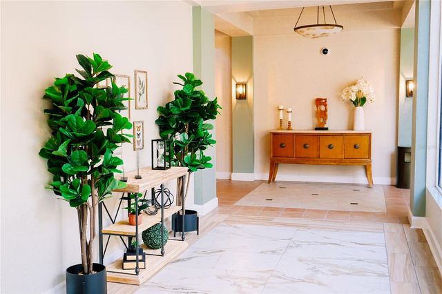 2102 HEMBURY PLACE SE 34, Sun City Center, FL 33573