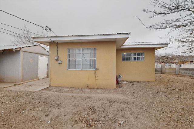 5012 Ute Drive NW, Albuquerque, NM 87105