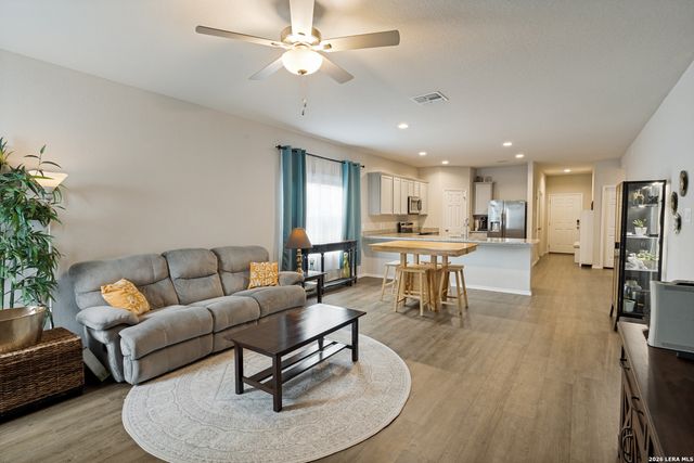 13011 HEATHERS SUN, St Hedwig, TX 78152