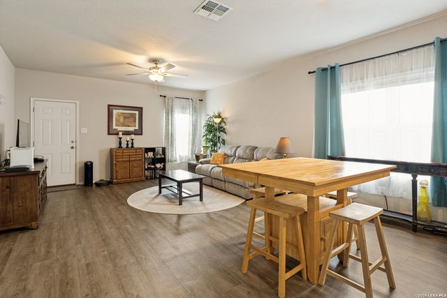 13011 HEATHERS SUN, St Hedwig, TX 78152