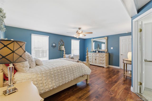 39 Foreston Circle, Manorville, NY 11949