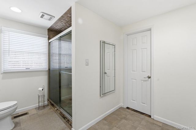 39 Foreston Circle, Manorville, NY 11949