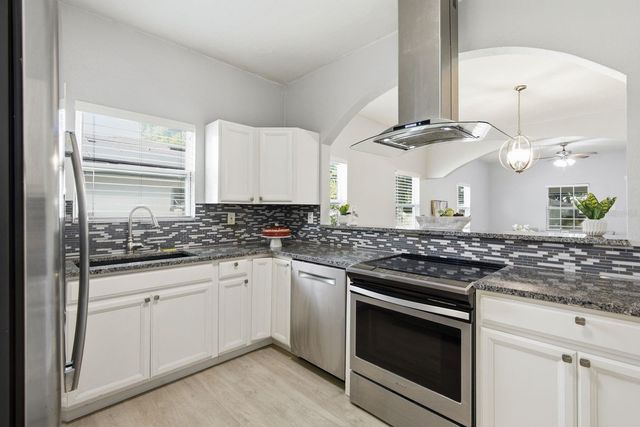 2815 N TALIAFERRO AVENUE, Tampa, FL 33602