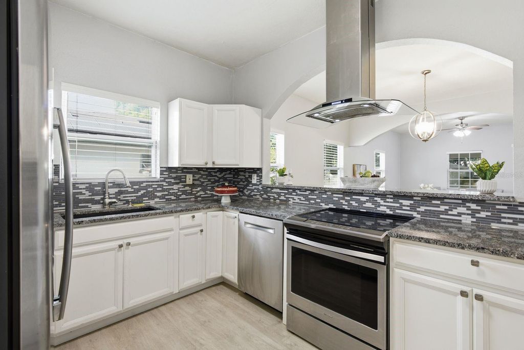 Image 2 of property listing at 2815 N TALIAFERRO AVENUE, Tampa, FL 33602