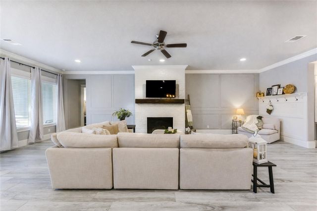 2160 Rope Maker Road, Conroe, TX 77384