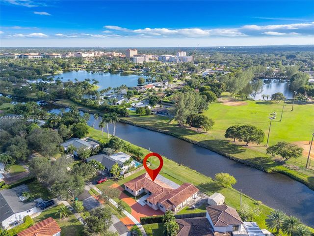 9380 SW 83rd St, Miami, FL 33173