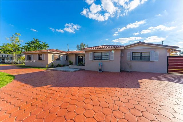 9380 SW 83rd St, Miami, FL 33173