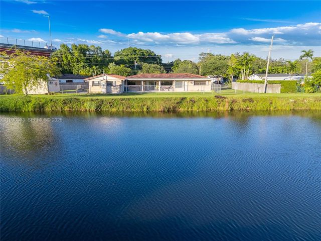 9380 SW 83rd St, Miami, FL 33173