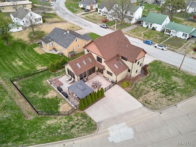 416 W 12th Street, Hermann, MO 65041